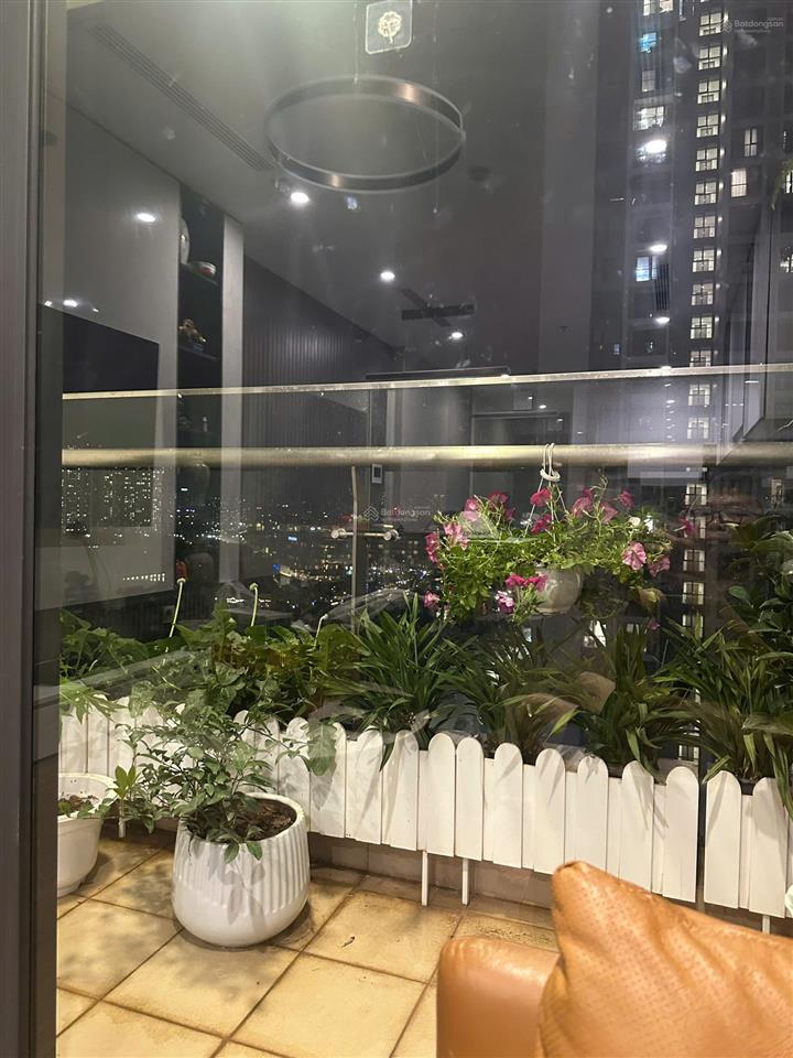 Rẻ quá khách ơi .bán căn 3pn 112m2 full nội thất vinhomes west point giá nhỉnh 9 tỷ