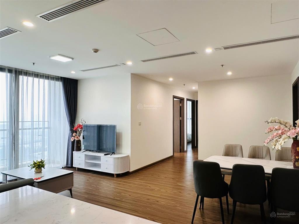 Bán căn 4pn vinhomes west point toà w2 ban công đông nam view thoáng nhà đẹp giá nhỉnh 17 tỷ