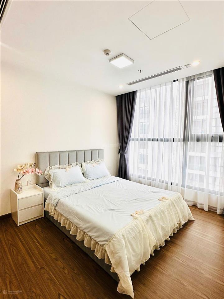 Bán căn 4pn vinhomes west point toà w2 ban công đông nam view thoáng nhà đẹp giá nhỉnh 17 tỷ