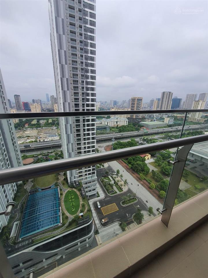 Bán nhanh căn 3pn toà w3 vinhomes west point sẵn sổ đỏ giá 11 tỷ bao phí ban công đông bắc