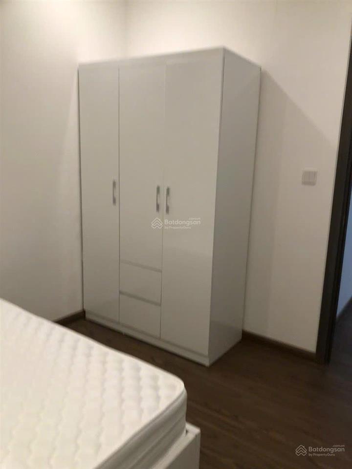Chính chủ cần bán gấp căn 2pn 2wc toà w3 căn 68m2 giá thu về 8 tỷ sẵn sổ view thoáng jw mariot
