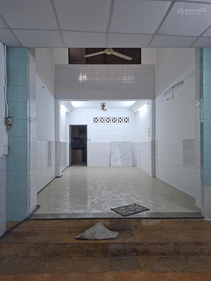 Nhà hẽm ông ích khiêm. diện tích  3,6 x 15m. 4 tầng