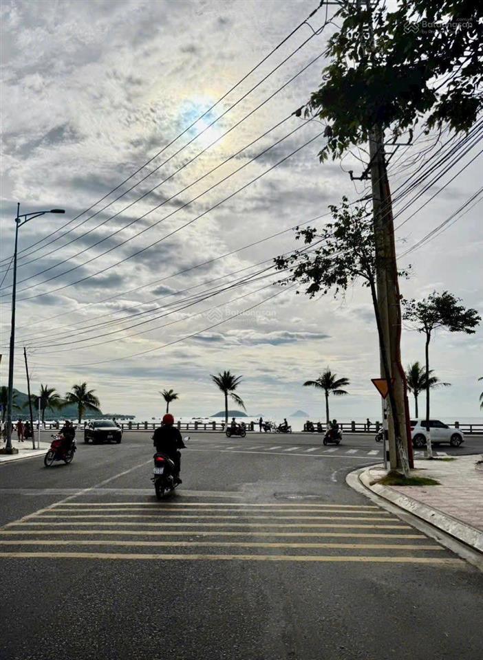 Bán đất mặt tiền phạm văn đồng ngang 26 m