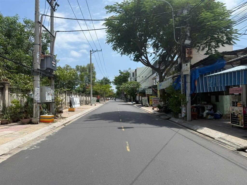 Bán đất mặt tiền đường phú đức ngang 9m