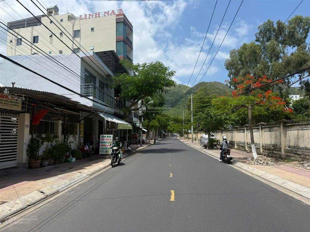 Bán đất mặt tiền đường phú đức ngang 9m
