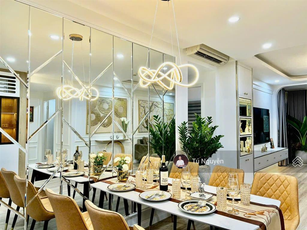 Chính chủ bán căn 2 phòng ngủ 61m2 ban cơ yếu chính phủ lê văn lương. giá 7.5 tỷ