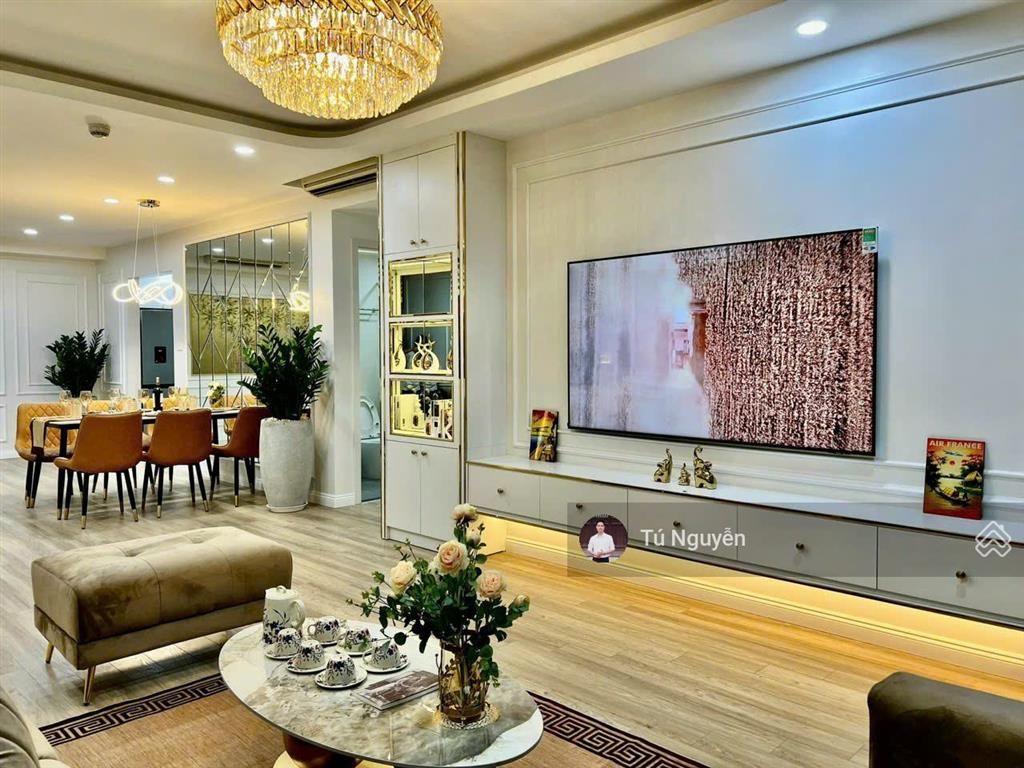 Chính chủ bán căn 2 phòng ngủ 61m2 ban cơ yếu chính phủ lê văn lương. giá 7.5 tỷ