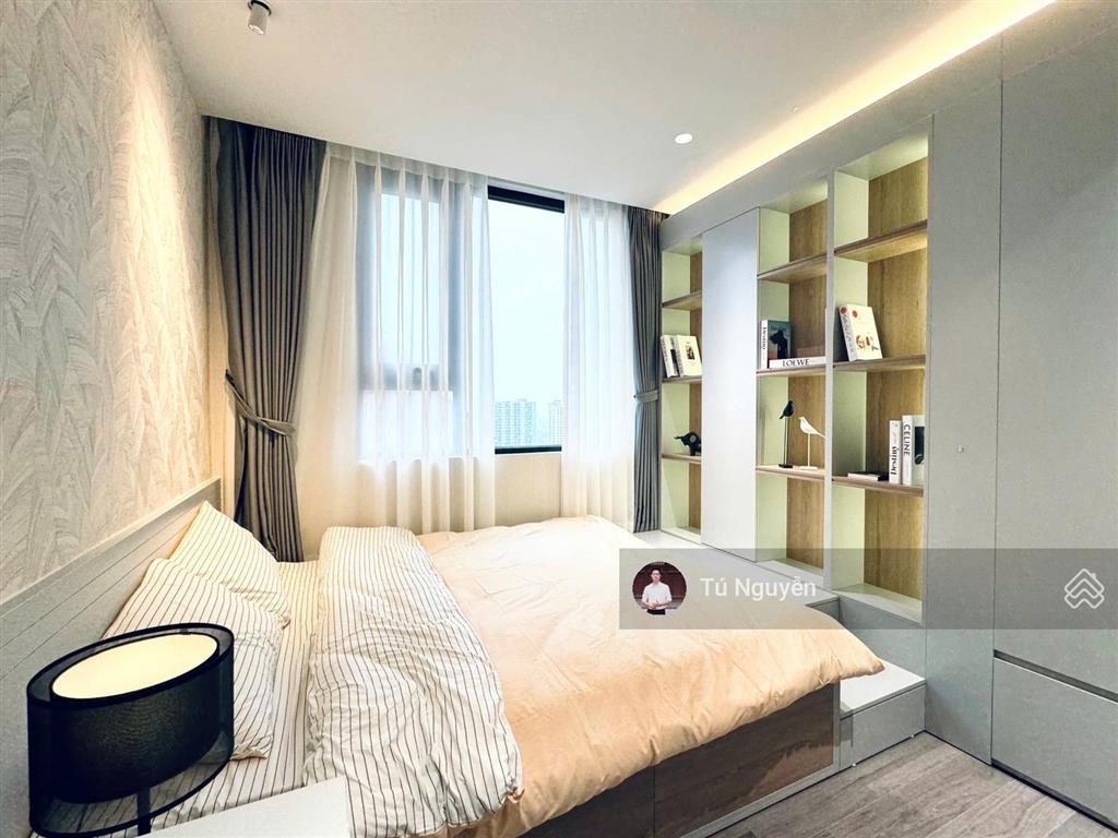 Chính chủ bán căn góc 2 phòng ngủ 55m2, 60b nguyễn huy tưởng. giá 5.5 tỷ