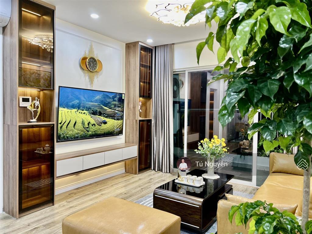 Chính chủ bán căn 2 phòng ngủ 63m2 hà nội center point lê văn lương. giá 7 tỷ