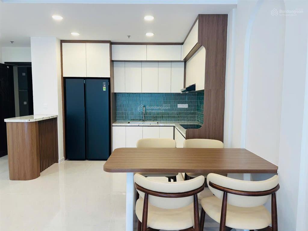 Căn hộ golden mansion  cđt novaland, dt 69m2 bán giá 5.6 tỷ.