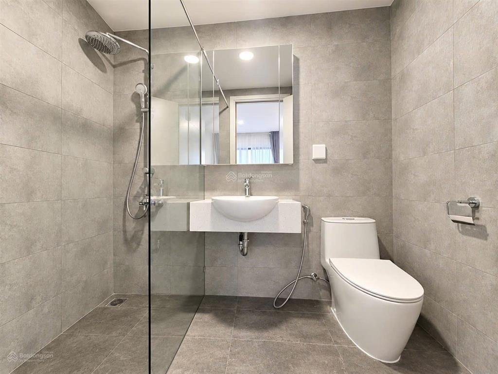 Căn hộ the botanica  cđt novaland, dt 73m2 bán giá 5.6 tỷ. nội thất đẹp, thoáng mát.