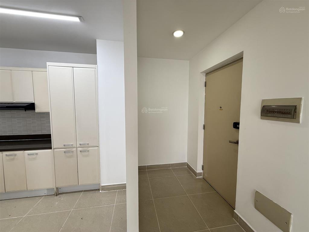 Bán cc charm plaza, 2,4 tỷ, 84m2, 3pn, 2wc, pháp lý đầy đủ