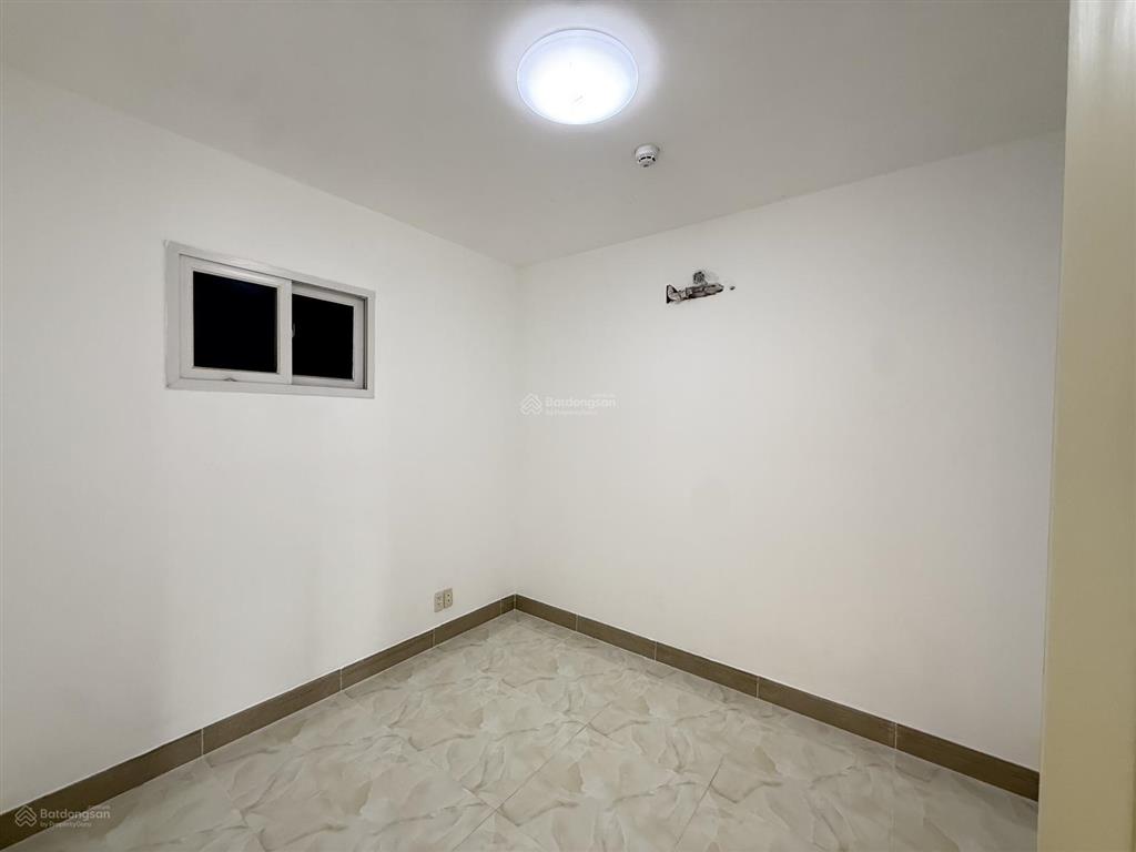 Bán cc charm plaza, 2,4 tỷ, 84m2, 3pn, 2wc, pháp lý đầy đủ