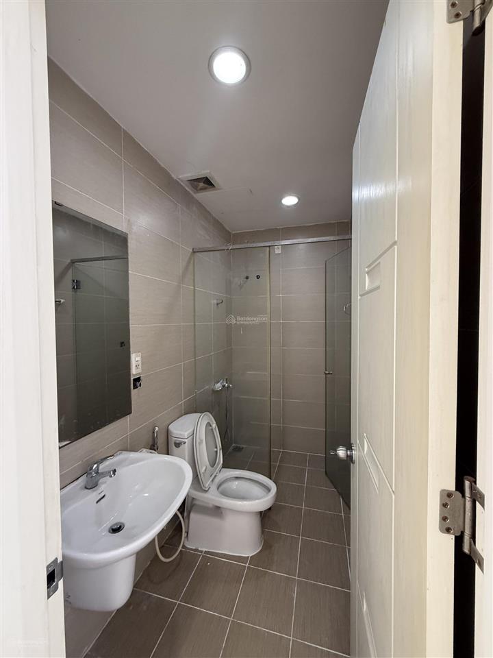 Bán cc charm plaza, 2,4 tỷ, 84m2, 3pn, 2wc, pháp lý đầy đủ