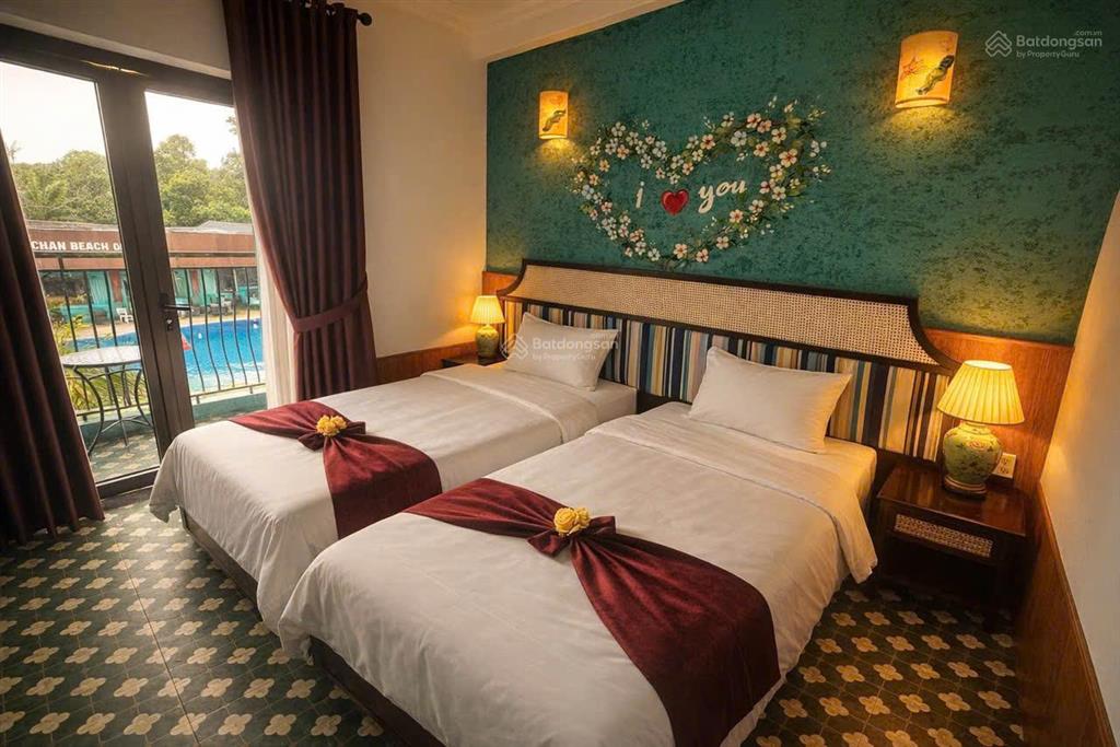 Bán 400m2 mặt phố đi bộ minh châu liền kề minh châu beach resort