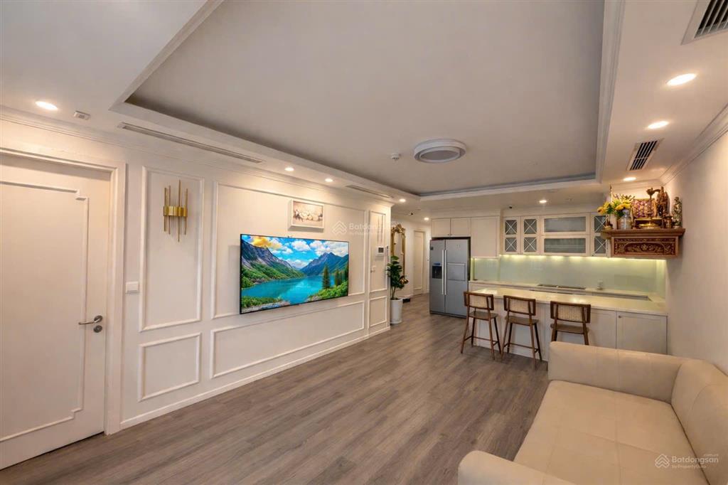 Bán căn hộ vip  view hồ tây tầng 18 tuyệt đẹp