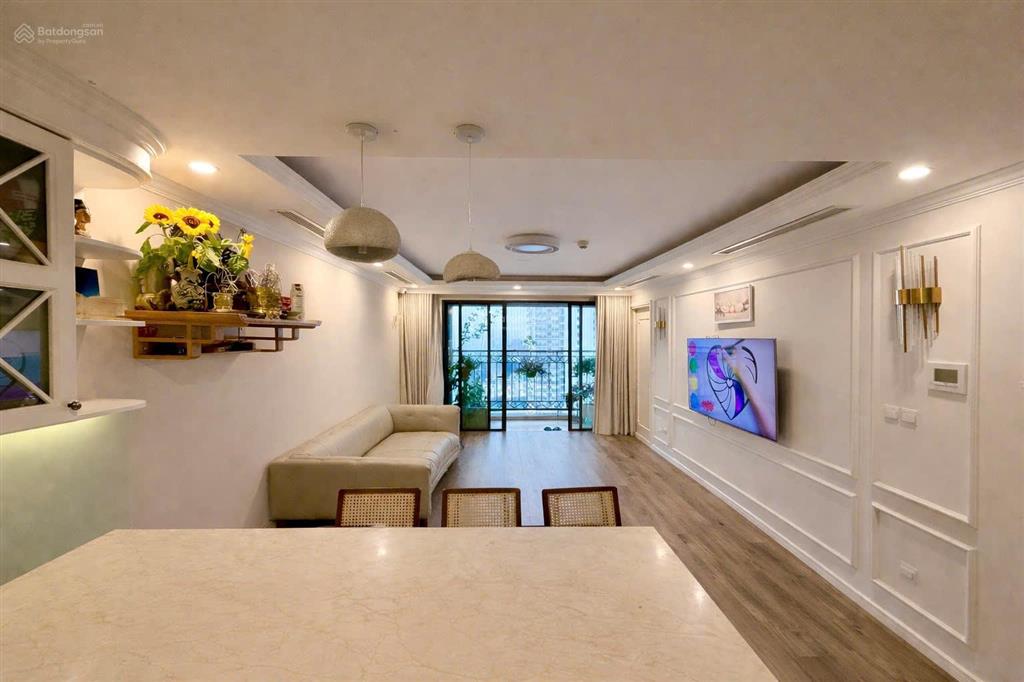 Bán căn hộ vip  view hồ tây tầng 18 tuyệt đẹp