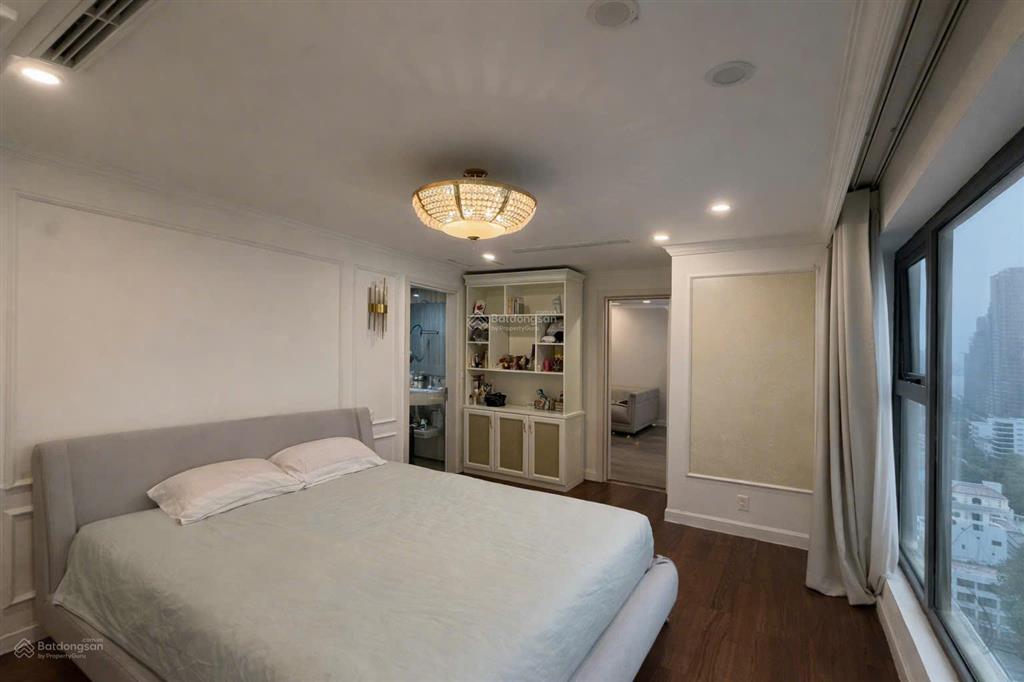 Bán căn hộ vip  view hồ tây tầng 18 tuyệt đẹp