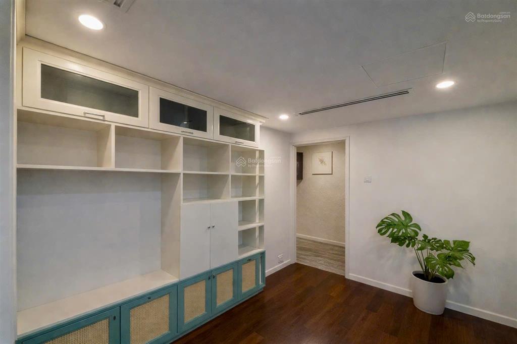 Bán căn hộ vip  view hồ tây tầng 18 tuyệt đẹp