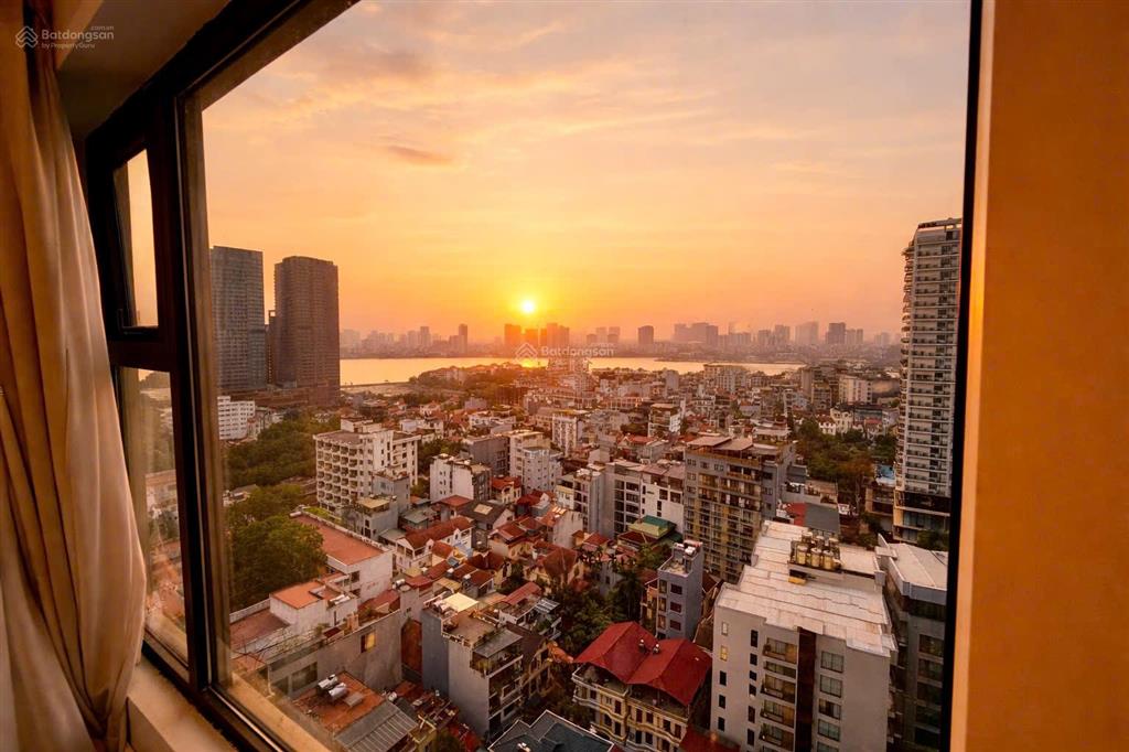 Bán căn hộ vip  view hồ tây tầng 18 tuyệt đẹp