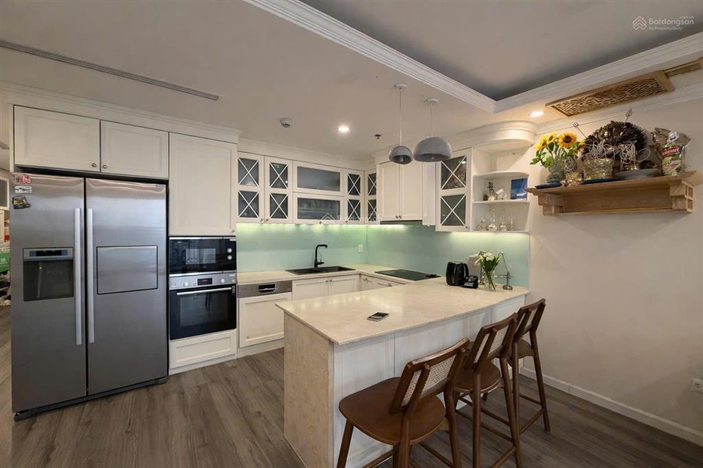 Bán căn hộ vip  view hồ tây tầng 18 tuyệt đẹp