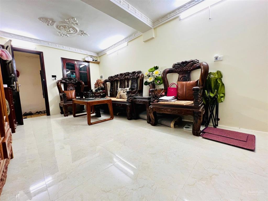 Bán căn hộ chung cư tầng 3, dt 90m2 tại nhà k3 tt bách khoa, giá ưu đãi 5 tỷ vnd