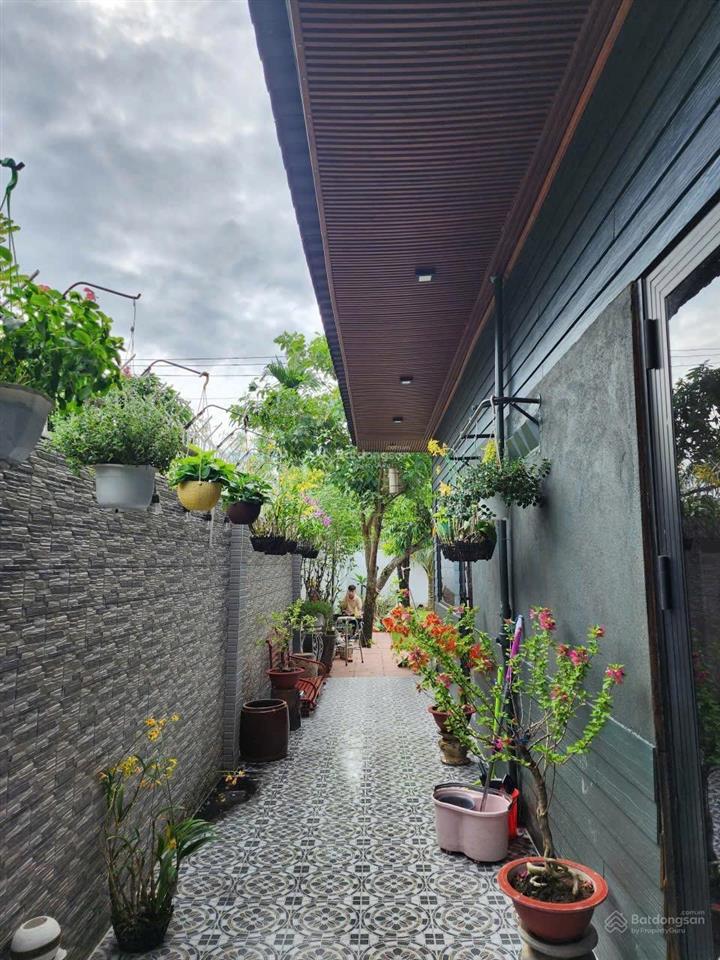 Chính chủ bán gấppp căn nhà vườn 980tr ở tân nhựt, bình chánh. đẹp như khu nghỉ dưỡng ở đà lạt.