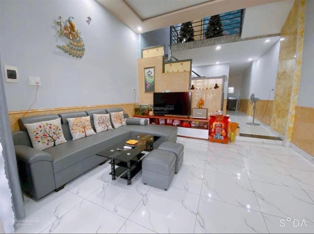 Bán nhanh căn nhà ở ql50, bình chánh giá 920triệu. để đi nước ngoài định cư. shr bao phí sang tên
