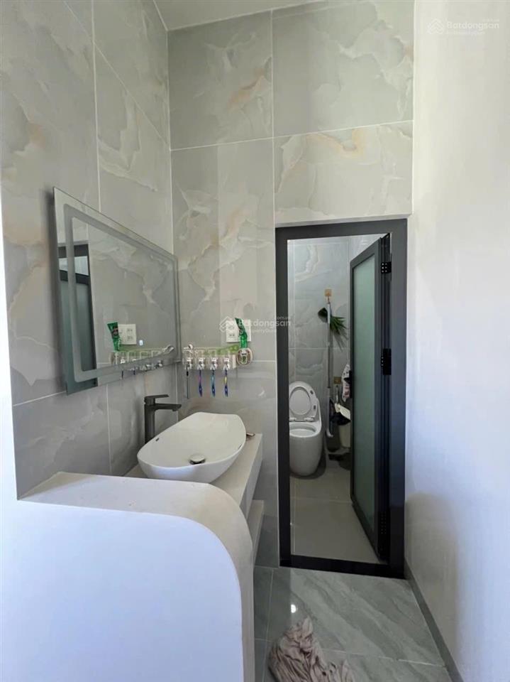 Cô 6 bán gấp nhà cấp 4 giá chỉ 810triệu, ở tân nhựt, bình chánh để tài chính eo hẹp