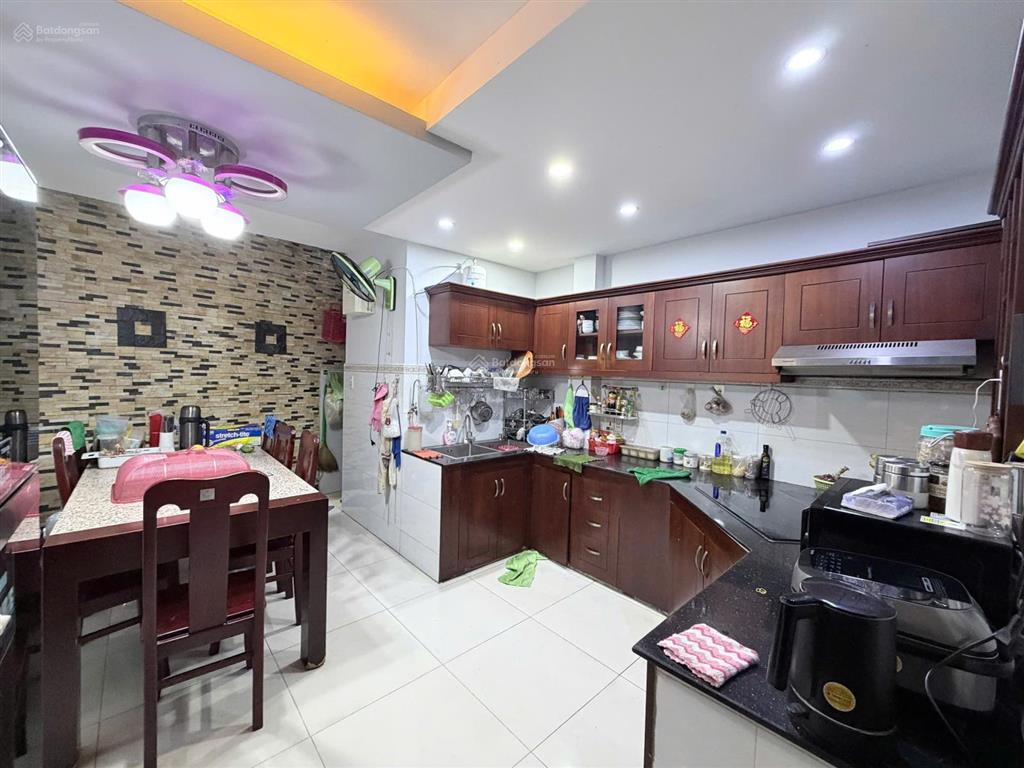 Mặt tiền đỗ nhuận  tân sơn nhì 4x18m 4 lầu