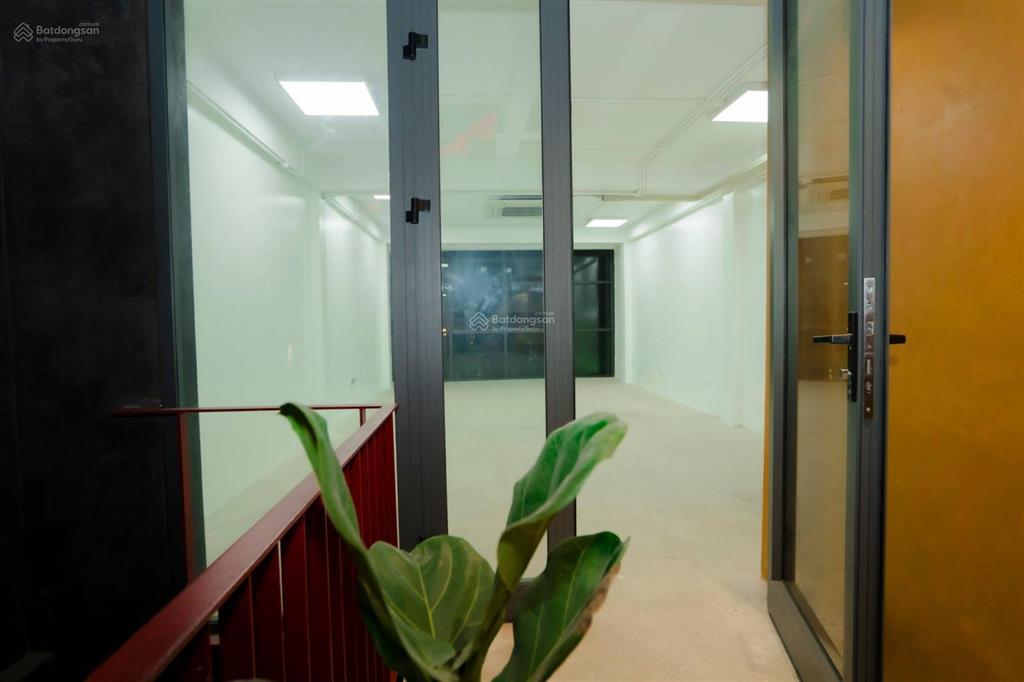 Văn phòng chuyên nghiệp mặt phố  60m2/sàn, giá tốt mỹ đình