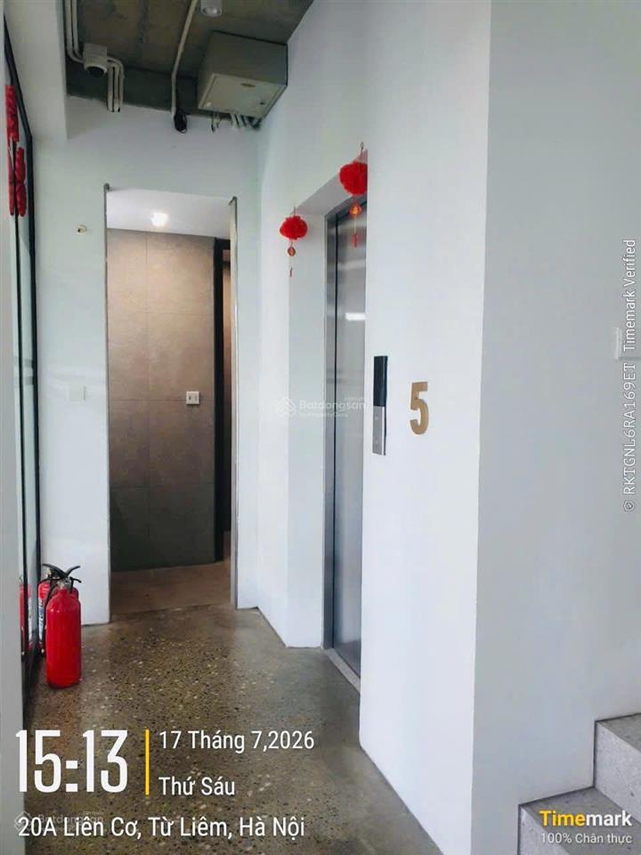 Cho thuê văn phòng tầng 5  120m2 thông sàn, sẵn mặt bằng!
