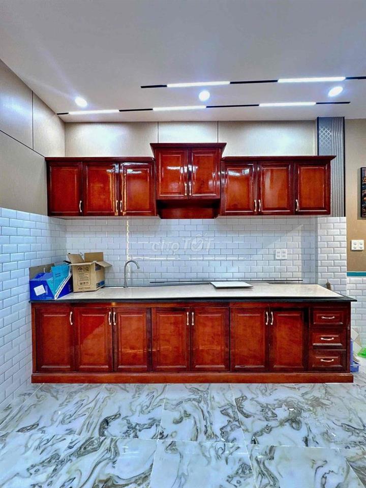 NHÀ ĐẸP TRỤC CHÍNH H68 CMT8 THUẬN TIỆN KINH DOANH