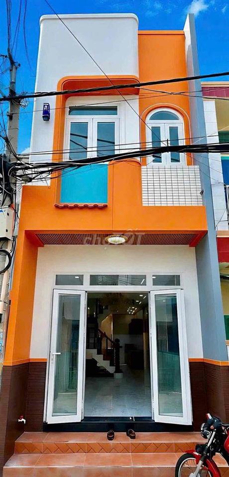 NHÀ ĐẸP TRỤC CHÍNH H68 CMT8 THUẬN TIỆN KINH DOANH