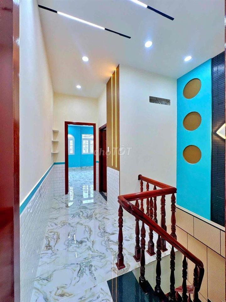 NHÀ ĐẸP TRỤC CHÍNH H68 CMT8 THUẬN TIỆN KINH DOANH