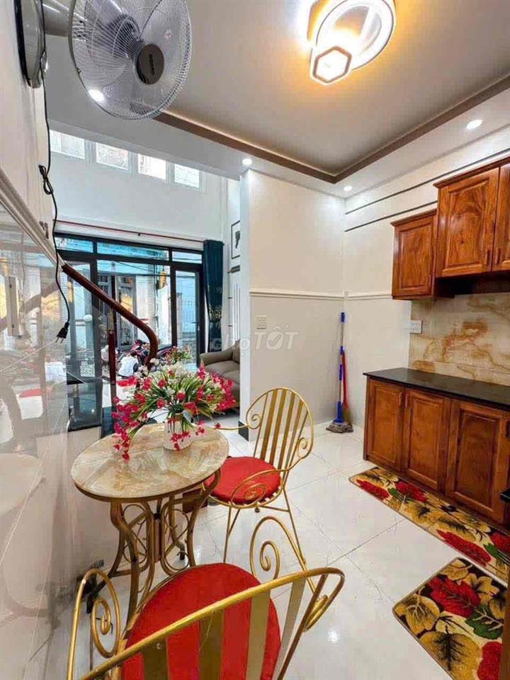 CỌC NGAY GIÁ TỐT NHÀ TRỤC CHÍNH HẺM 90 HÙNG VƯƠNG,TRUNG TÂM NINH KIỀU