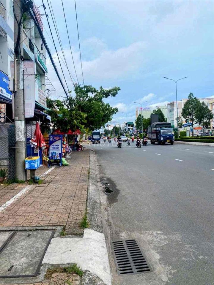 KÈO THƠM NHÀ 2 MT ĐƯỜNG NGUYỄN VĂN CỪ,CHỐT GIÁ RẺ,ĐANG THU NHẬP 24tr/t