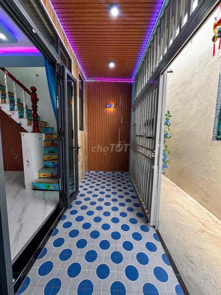 NHÀ LẦU GIÁ RẺ HẺM 90 HÙNG VƯƠNG - P,NINH KIỀU