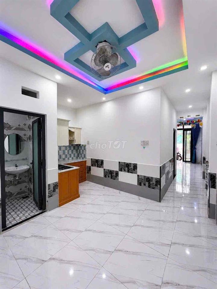 NHÀ LẦU GIÁ RẺ HẺM 90 HÙNG VƯƠNG - P,NINH KIỀU