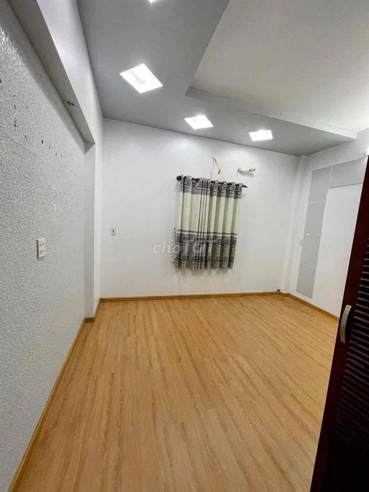 CHỈ 1 CĂN *** GIÁ RẺ,NHÀ MẶT TIỀN Đ,LÊ CHÂN KDC 91B
