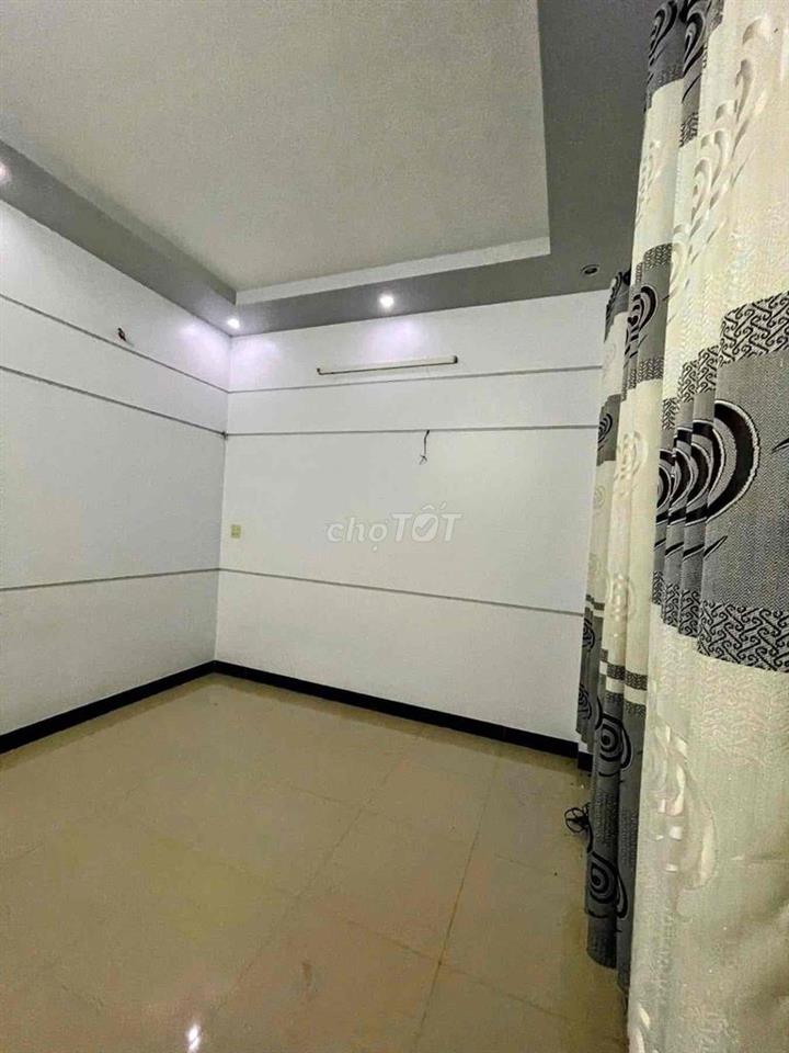 CHỈ 1 CĂN *** GIÁ RẺ,NHÀ MẶT TIỀN Đ,LÊ CHÂN KDC 91B