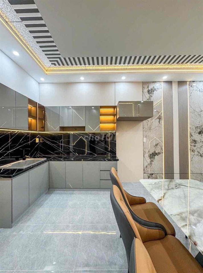 NHÀ TUYỆT ĐẸP HẺM 67 PHAN ĐĂNG LƯU NGAY SIÊU THỊ VINCOM HÙNG VƯƠNG
