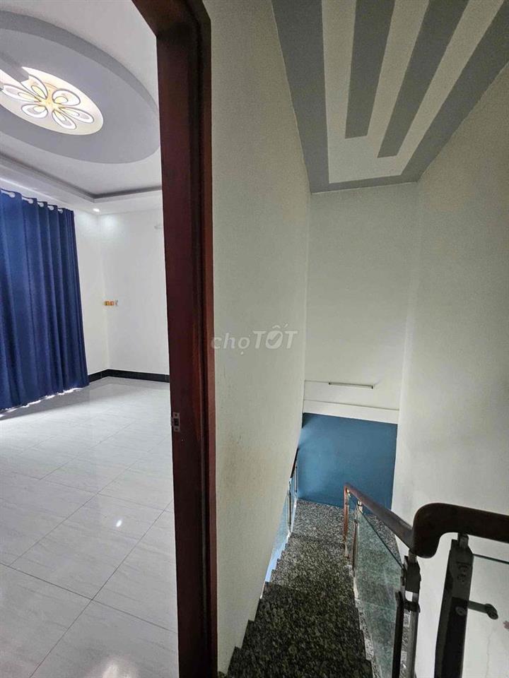 NHÀ LẦU GIÁ RẺ HẺM 7 TRẦN VĨNH KIẾT,KÈO THƠM KHÁCH NHANH TAY