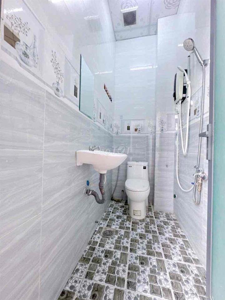 NHÀ ĐẸP GIÁ QUÁ RẺ,TRỤC CHÍNH HẺM OTO,NGAY BỜ KÈ HỒ BÚN XÁNG