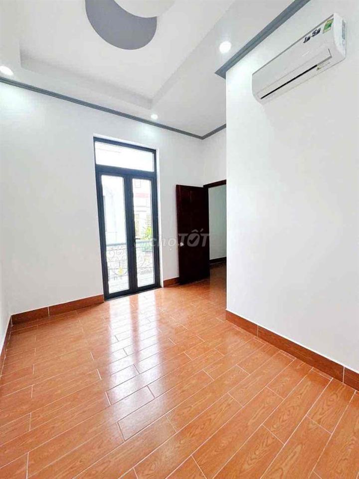 NHÀ ĐẸP GIÁ QUÁ RẺ,TRỤC CHÍNH HẺM OTO,NGAY BỜ KÈ HỒ BÚN XÁNG