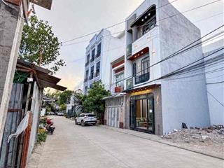 NHÀ MỚI XÂY KDC ĐỐI DIỆN BV ÚNG BƯỚU,VỊ TRÍ THUẬN TIỆN KINH DOANH