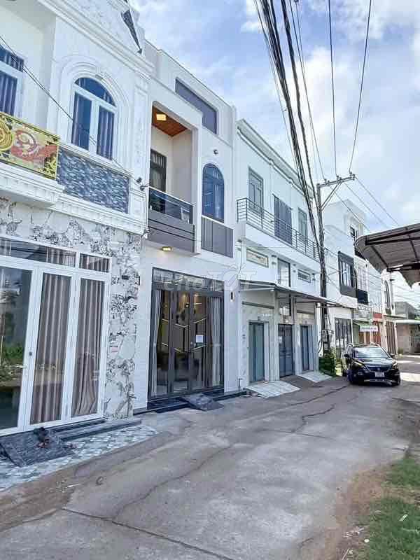 NHÀ 2 MẶT TIỀN MỚI HOÀN THIỆN,GẦN CỤM BV LỚN TP CẦN THƠ
