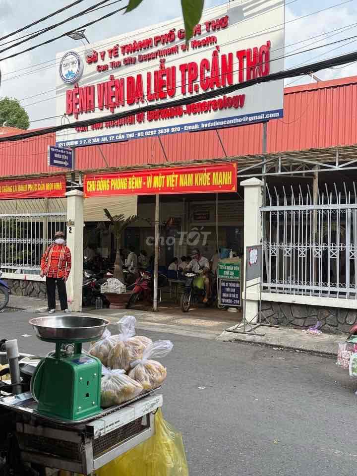 BÁN ĐẤT TẶNG 3 PHÒNG TRỌ HÊM ĐỐI DIỆN CỔNG BV DA LIỄU TP CẦN THƠ
