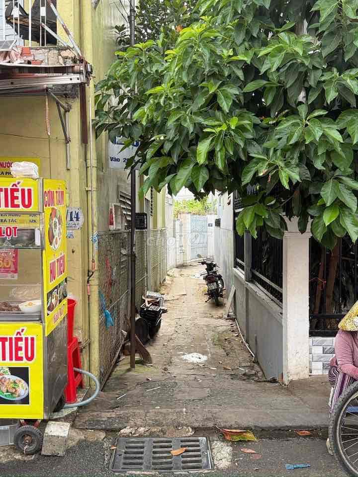 BÁN ĐẤT TẶNG 3 PHÒNG TRỌ HÊM ĐỐI DIỆN CỔNG BV DA LIỄU TP CẦN THƠ