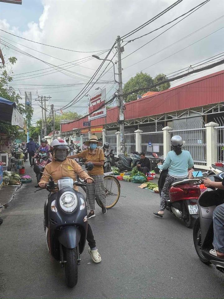 BÁN ĐẤT TẶNG 3 PHÒNG TRỌ HÊM ĐỐI DIỆN CỔNG BV DA LIỄU TP CẦN THƠ